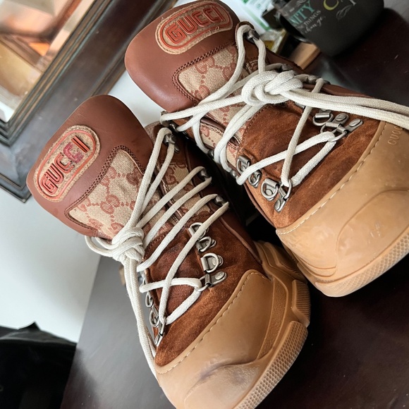 Men’s Gucci boots - Picture 2 of 3